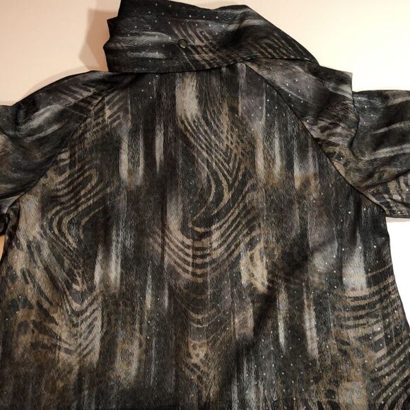 Damee, Inc. Cropped Jacket with Animal Print Lining - Picture 6 of 16